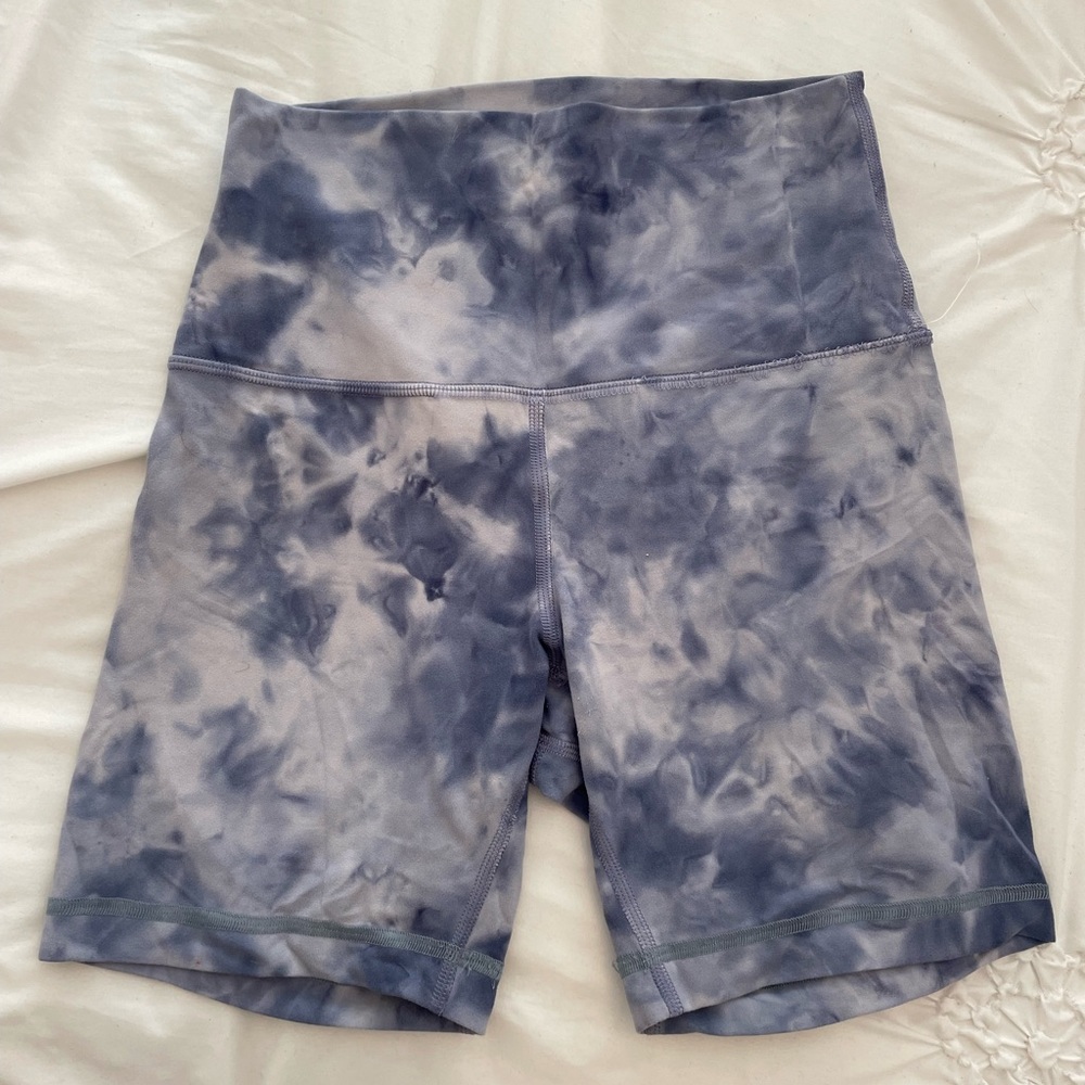 M Like New Lululemon Align 6” Tie Dye Biker Shorts Size 4
